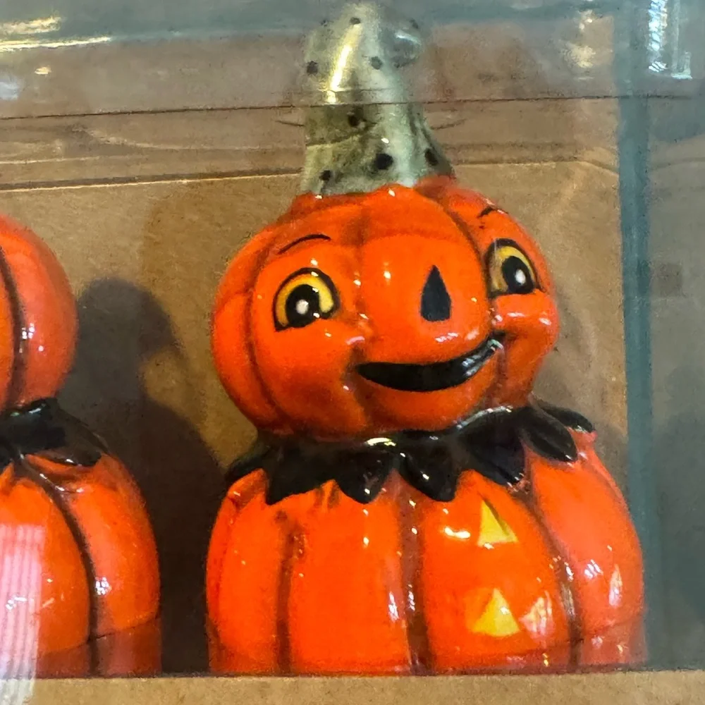 Johanna Parker Retro Anthropomorphic Jack-o'-Lantern Salt & Pepper Shakers